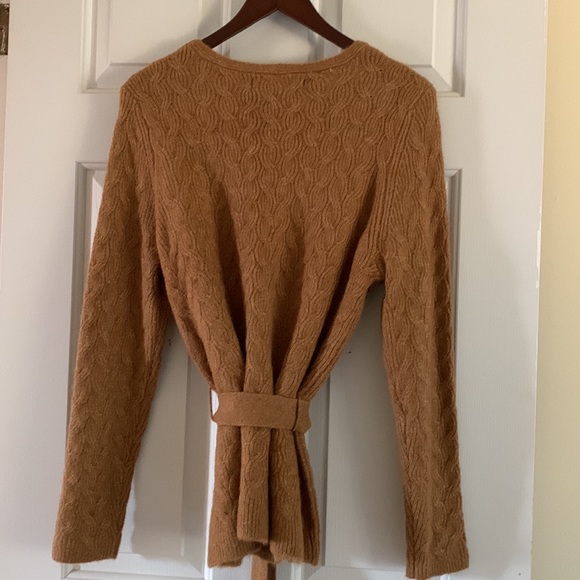 Trendy pull-over with belt- NEW! - Picture 5 of 9